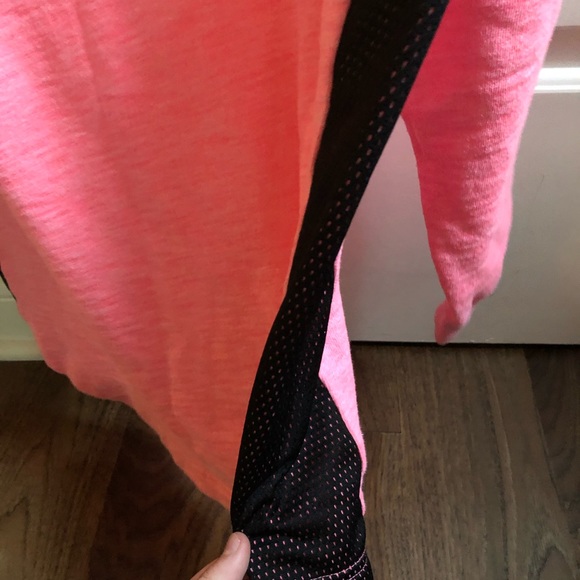 Oversized PINK Sweatshirt with Mesh - Picture 4 of 5